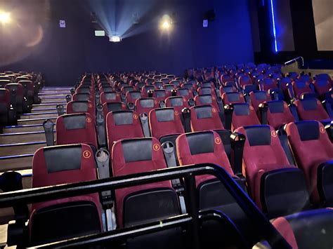 ayala feliz cinema